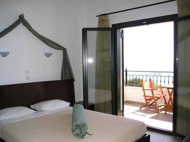 Golden Beach Inn Chrysi Ammoudia Quarto foto